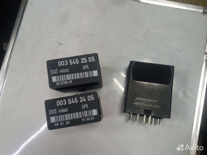 Реле бензонасоса Mercedes 124/201