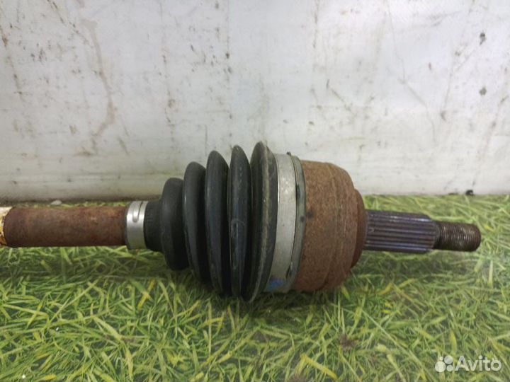 Привод передний левый Renault Fluence седан 1.6