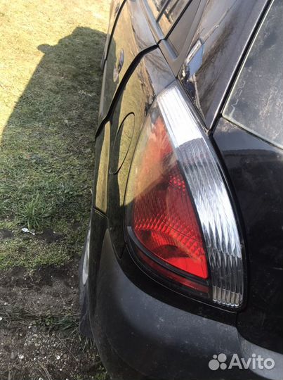 Kia rio 2 задний фонарь хэтчбек