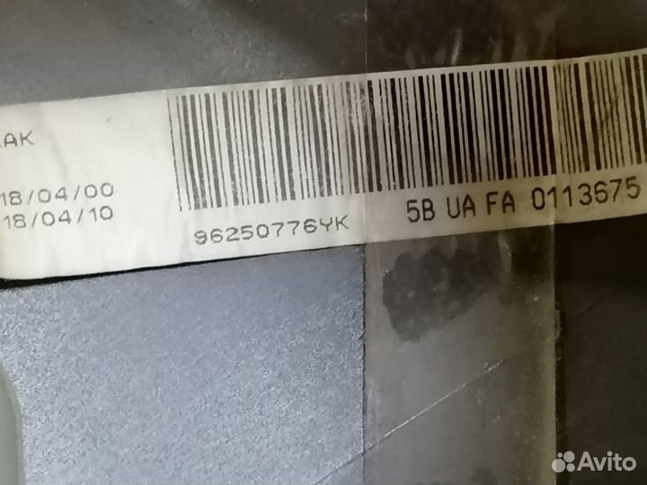 Подушка безопасности в торпедо Peugeot 206 1.4