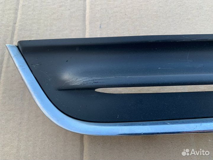 Решетка в бампер правая Volvo S60