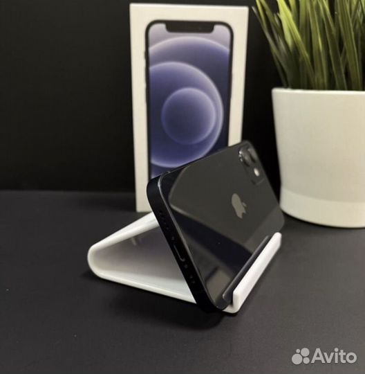 iPhone 12, 64 ГБ