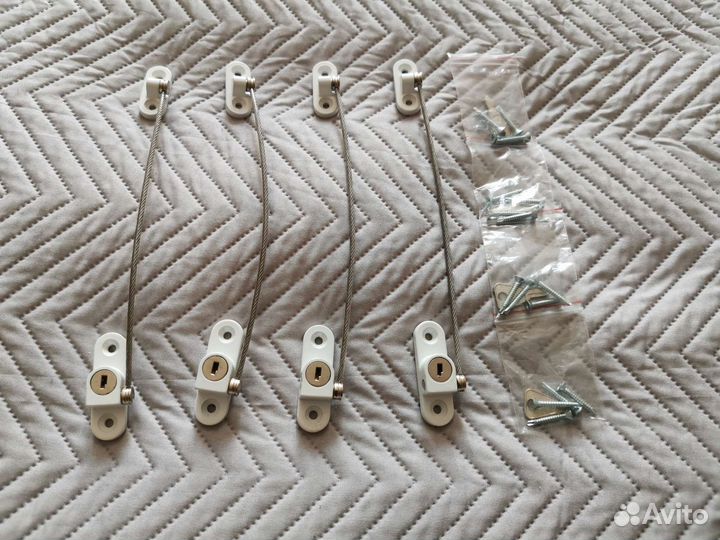 Ограничитель для окон тросовый с ключом