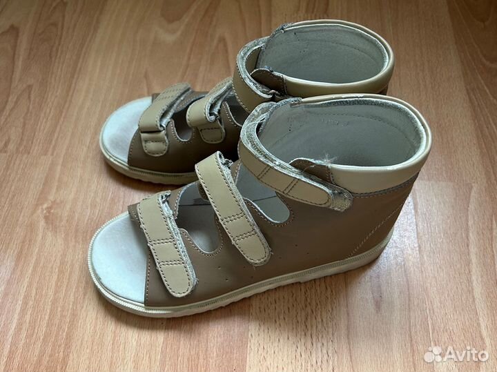 Ортопеедические сандалии Sursil