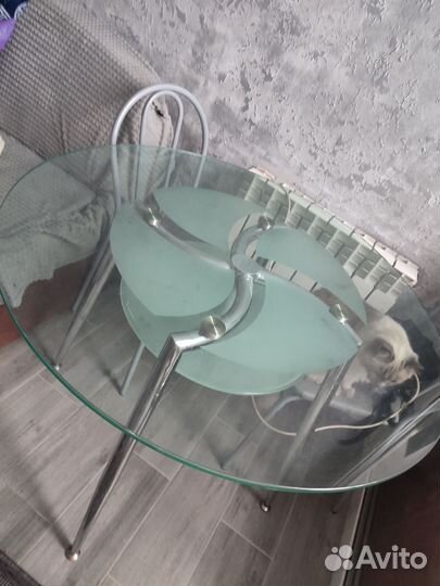 Стол обеденный стеклянный