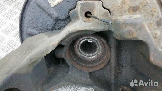 Ступица задняя левая land rover freelander 2 (DSV1