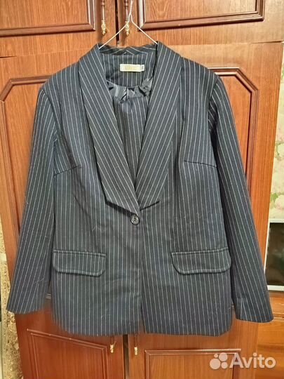 Костюм женский