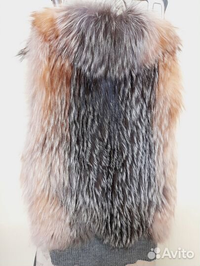 Меховая жилетка