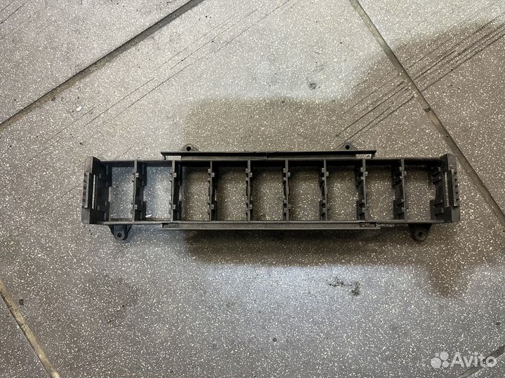 Рамка под кнопки Mercedes 124