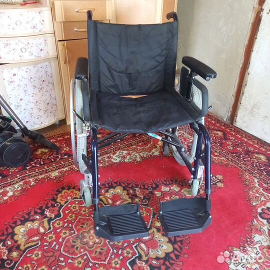 Инвалидная коляска складная бу