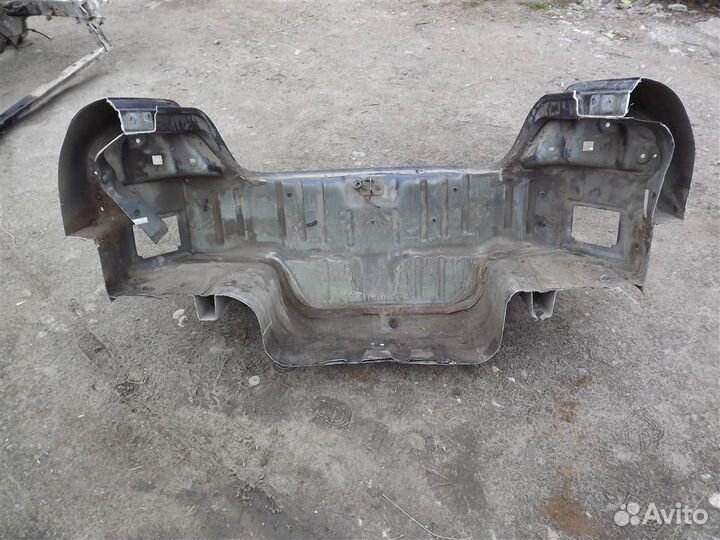 Панель задняя Додж Стратус