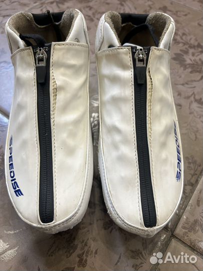 Ботинки для коньков (конькобежный спорт)