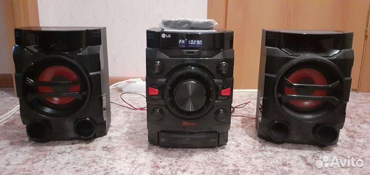 Музыкальный центр LG Xboom CM4360