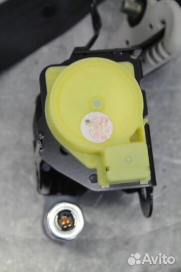 Ремень безопасности передний правый Mazda 3 (BL)