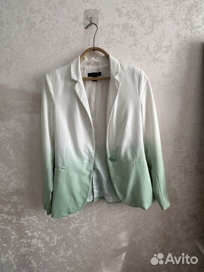 Пиджак женский белый