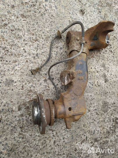 Ступица задняя левая Citroen Xantia 1999г