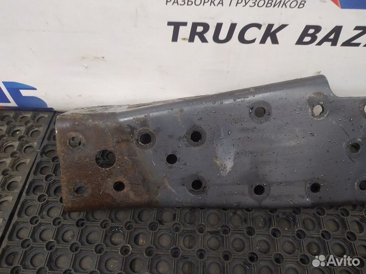 Кронштейн переднего бампера правый