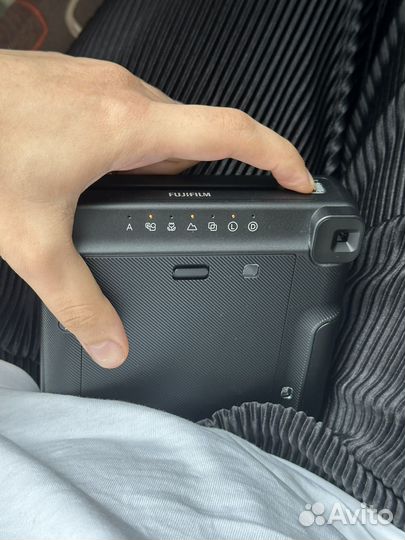 Нерабочий instax sq6