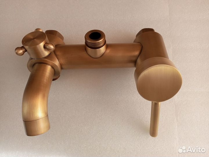 Смеситель с тропическим душем бронза новый
