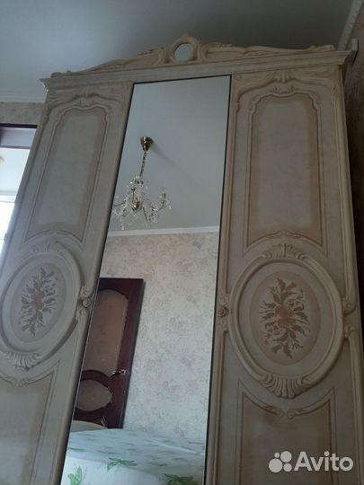 Шкаф плательный