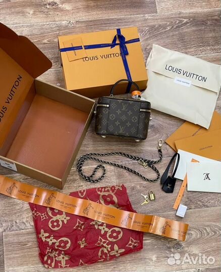 Косметичка женская Louis Vuitton