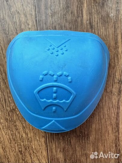 Крышка непроливайка для бочка омывателя