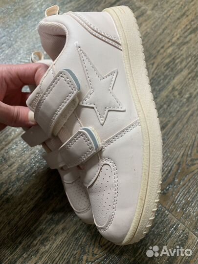 Кроссовки для девочки