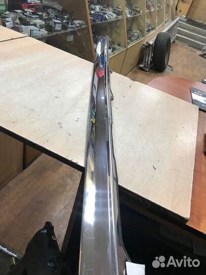 Молдинг-задний бампер Nissan Laurel 80-84