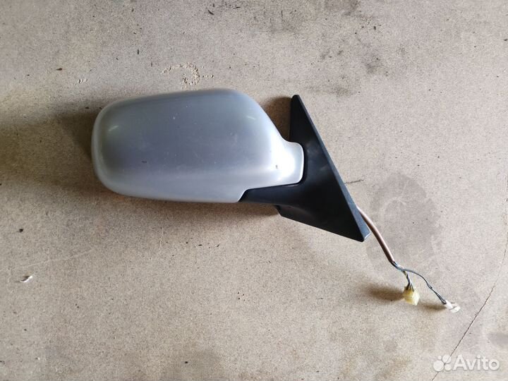 Зеркало правое Subaru Forester SF5
