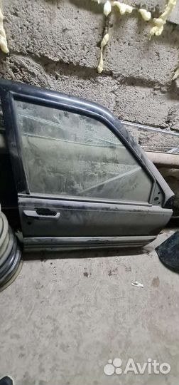 Дверь правая передняя grand Cherokee zj