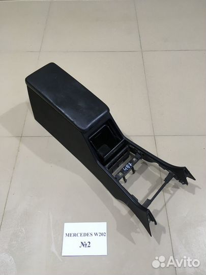 Центральная консоль Mercedes C-Class W202