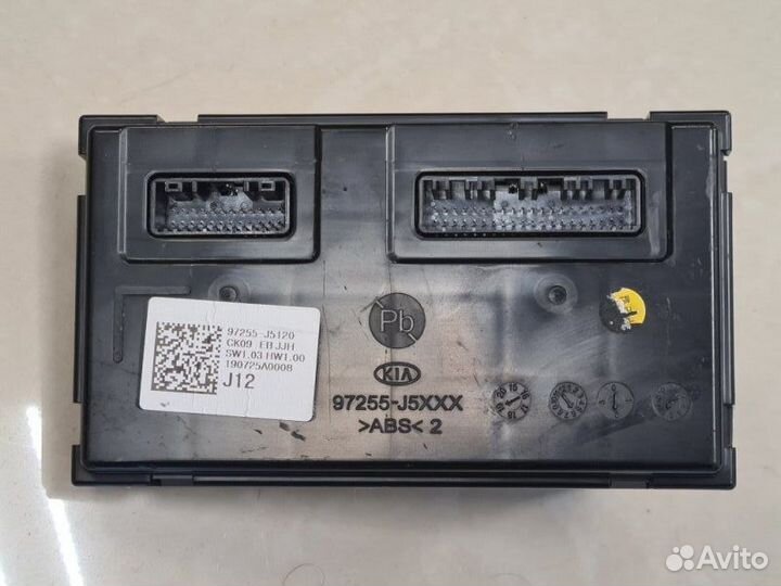 Блок управления отопителем Kia Stinger седан G4KL