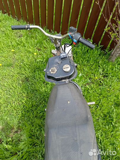 Скутер 150 на бодром ходу