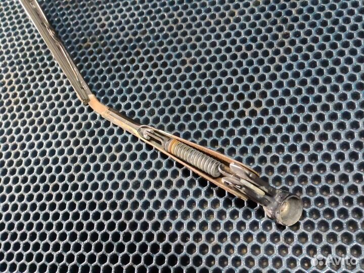 Поводок стеклоочистителя toyota corolla 2 NL 50