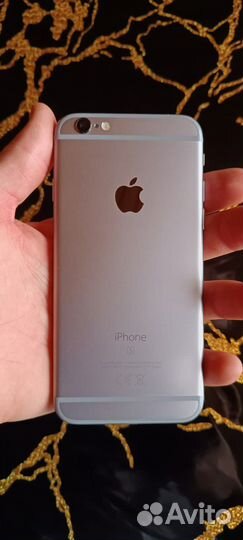 Телефон iPhone 6s