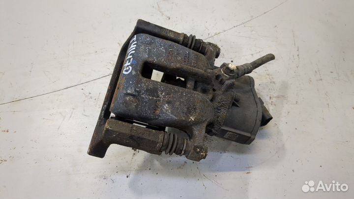 Суппорт Volkswagen Passat CC, 2013