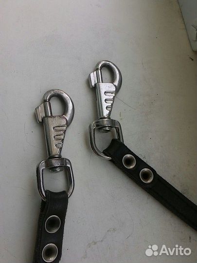 Поводок dezzie для 1/2 собачек,кожа,карабин