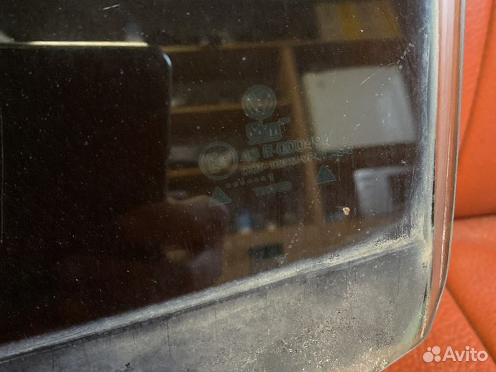 Volkswagen boro заднее левое стекло двери