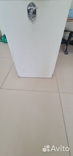 Маникюрный стол с вытяжкой бу