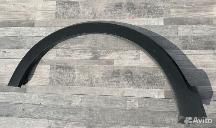 Renault kaptur накладка крыла переднего левого