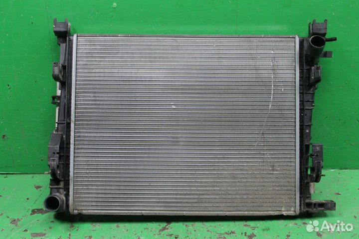 Радиатор охлаждения Renault Logan 2 2014