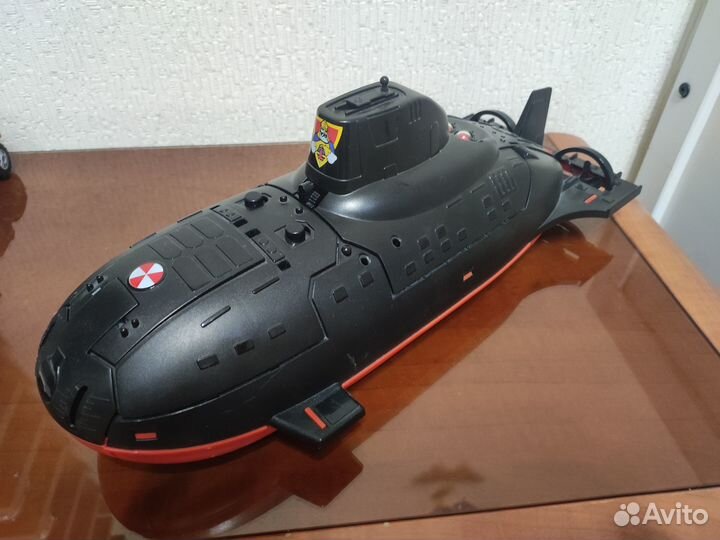 Подводная лодка игрушка