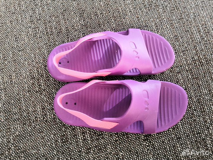 Сланцы, шлепанцы