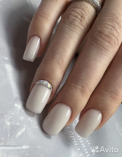 Педикюр с покрытием лаком