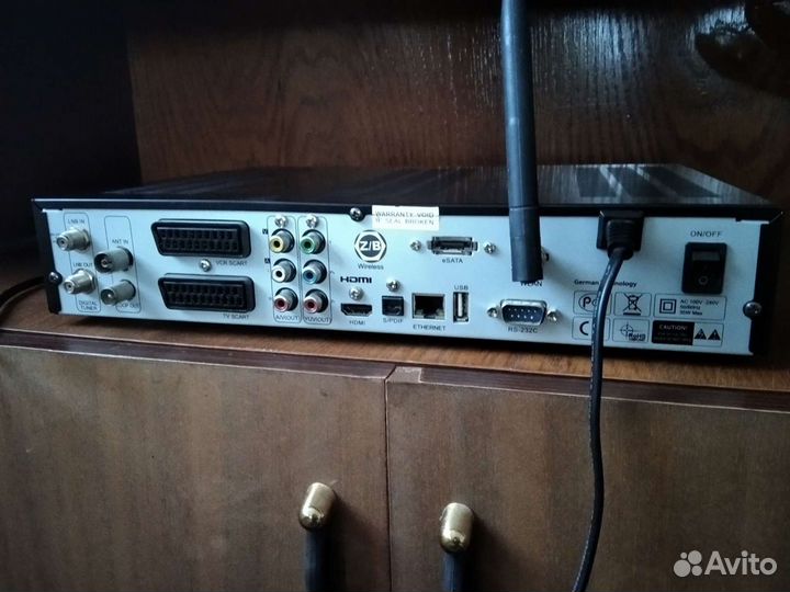Спутниковый ресивер gi ST9196