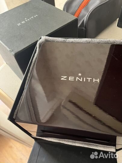 Часы Zenith Elite Captain Moonphase