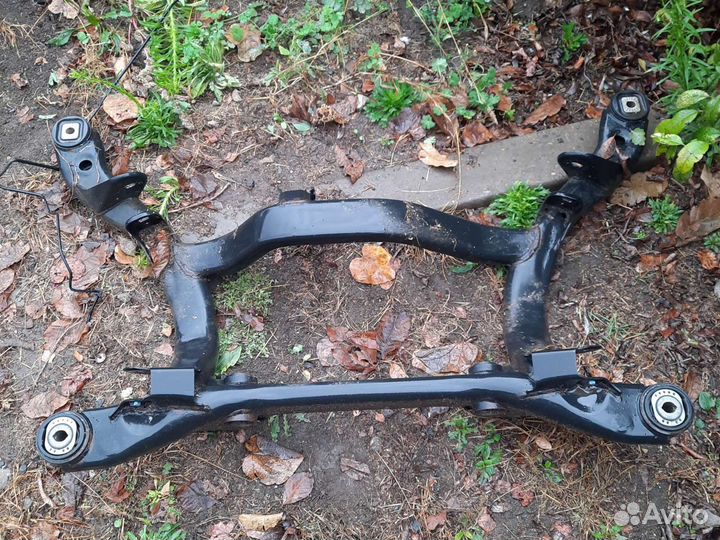 Audi A6 C6 задний подрамник