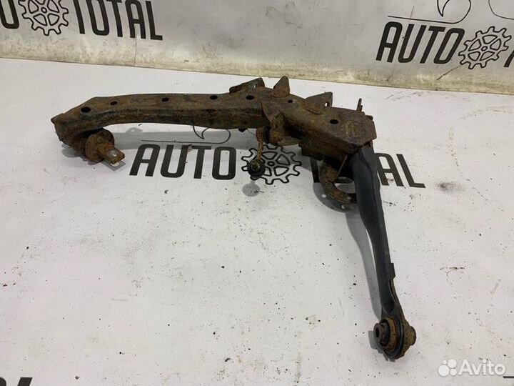 Рычаг нижний задний левый Honda Civic 4D R18A2