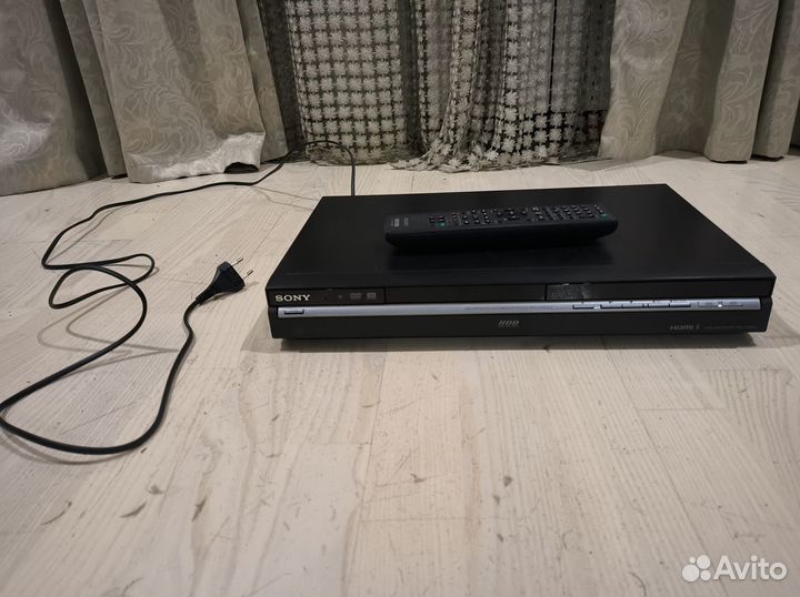 Рекордер/проигрыватель Sony RDR-HX950