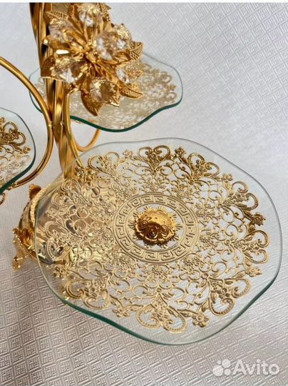 Конфетница золотая